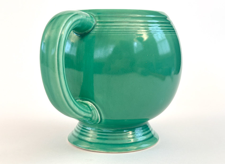 original green vintage fiestaware ice lip pitcher from the 1930s 1940s Homer Laughlin China