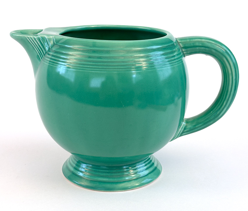 original green vintage fiestaware ice lip pitcher from the 1930s 1940s Homer Laughlin China