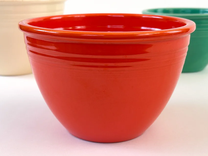 radioactive red vintage fiesta number 4 mixing bowl with inside bottom rings